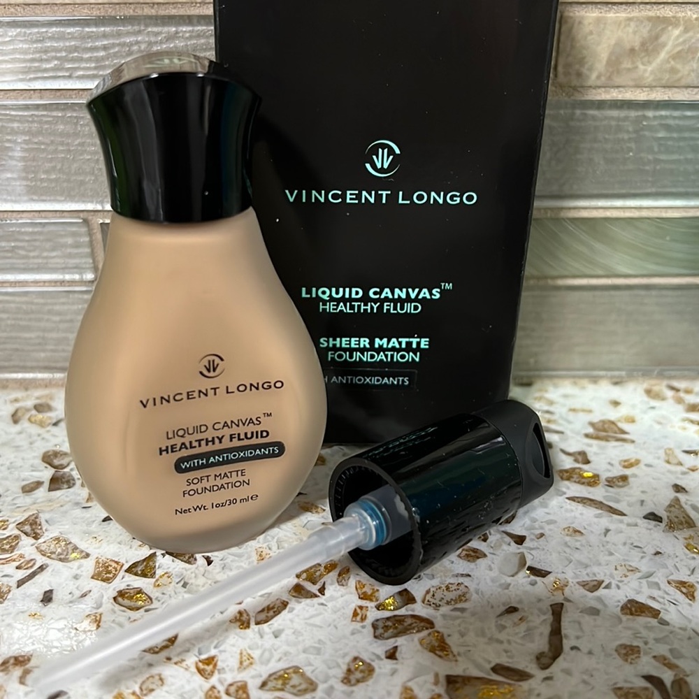 VINCENT LONGO SHEER MATTE FOUNDATION